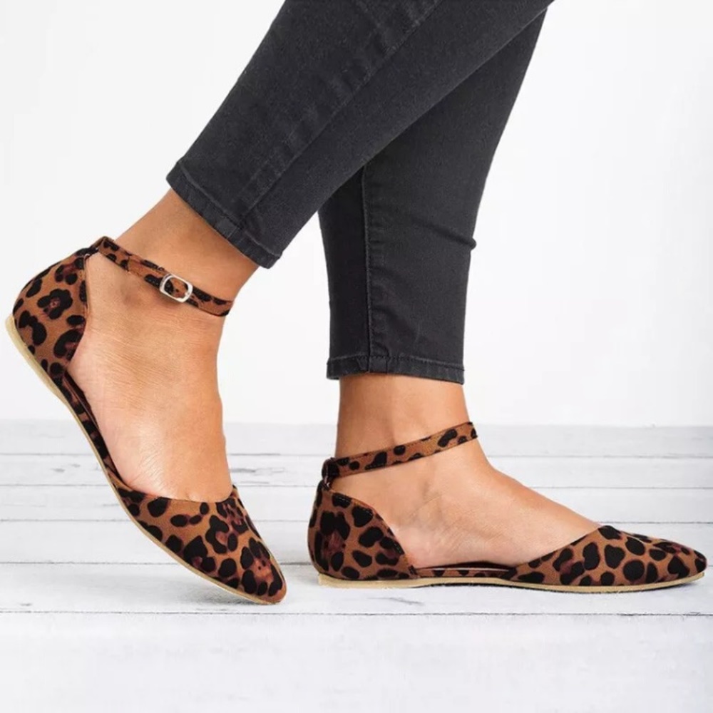 Leopard print suede ankle strap flats - Picture 2 of 4